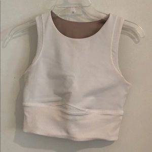 Ribbed lululemon cropped tank/bra